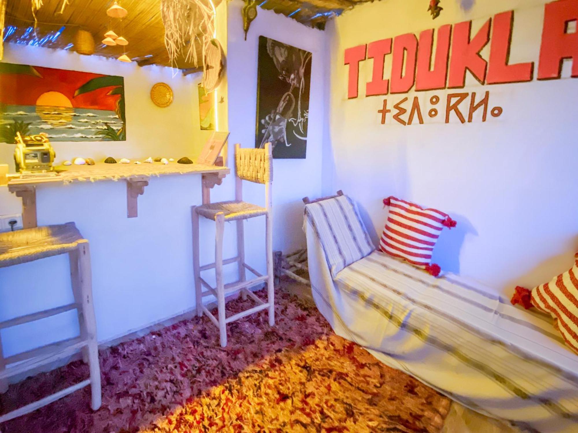 Bright Wave Surfhouse Hostel Tamraght ภายนอก รูปภาพ