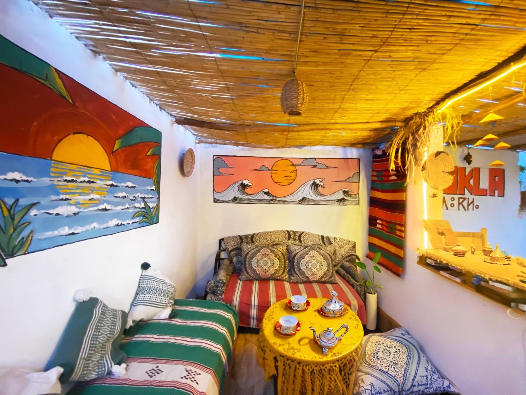 Bright Wave Surfhouse Hostel Tamraght ภายนอก รูปภาพ