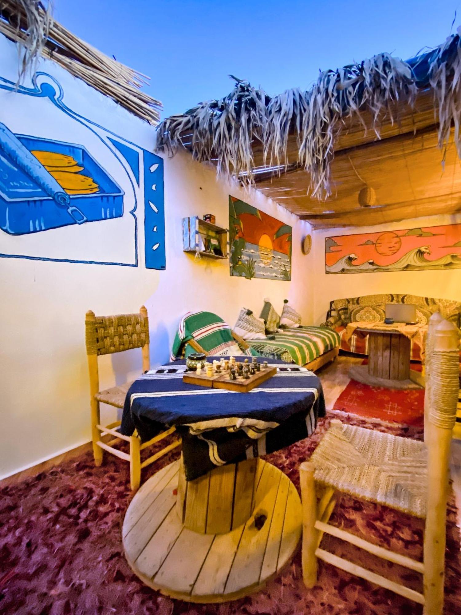 Bright Wave Surfhouse Hostel Tamraght ภายนอก รูปภาพ